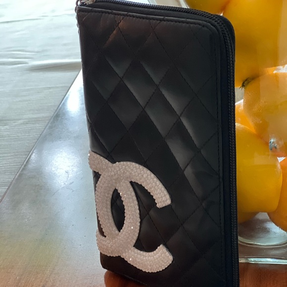 Traded CHANEL Swarovski 🤩 Crystal strassed clutch - Picture 13 of 16